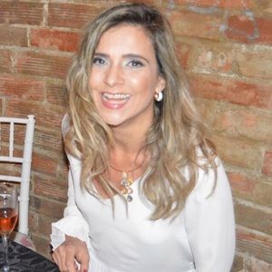 Meet your Posher, Claudete