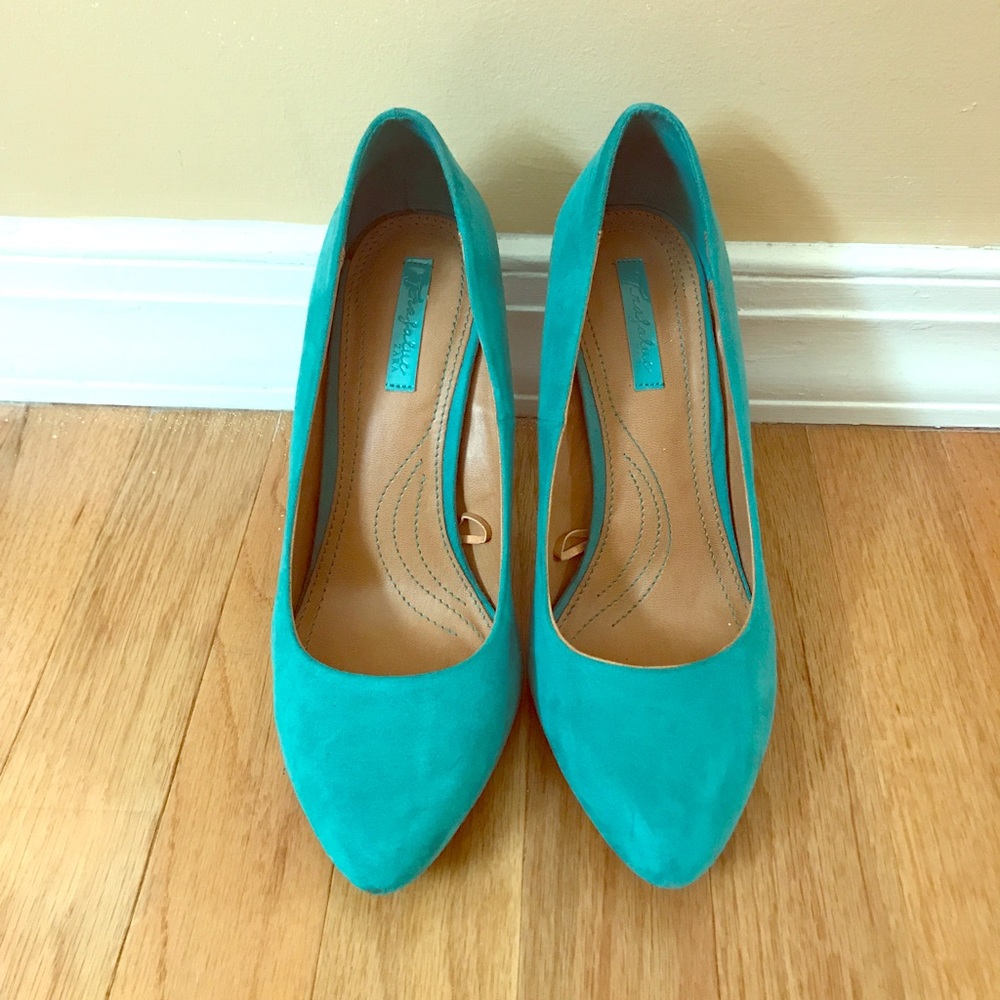 Zara - Aqua suede pumps