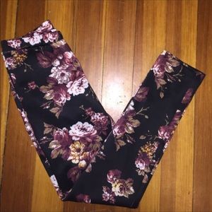 Bar III barely worn fall floral leggings