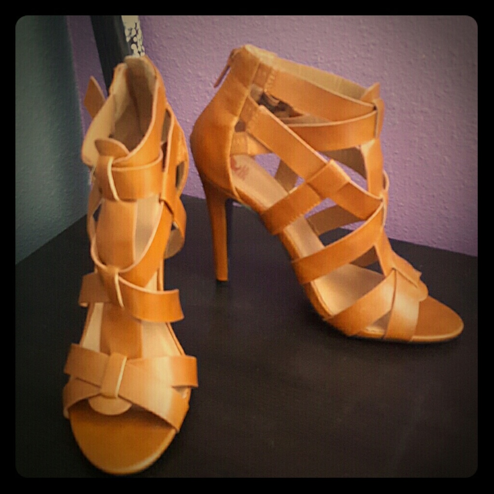 Tan Ivona heels