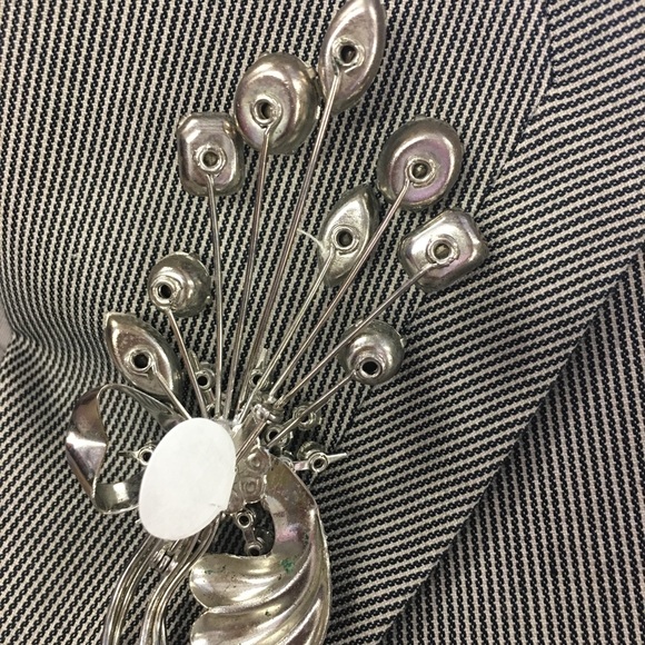 Spring into action! A beautiful vintage brooch 🌹 - Picture 3 of 3