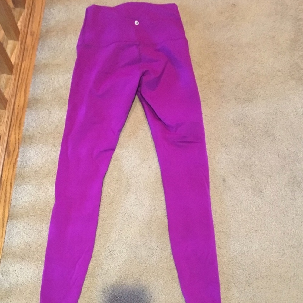 Lululemon magenta leggings