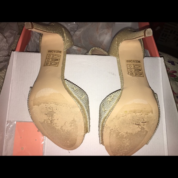 Sexy sassy 4 inch ankle strap heels - Picture 4 of 6