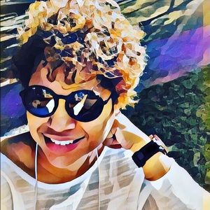 Meet your Posher, Maria