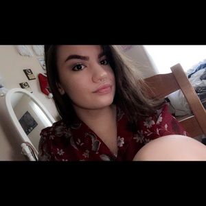 Meet your Posher, Anni