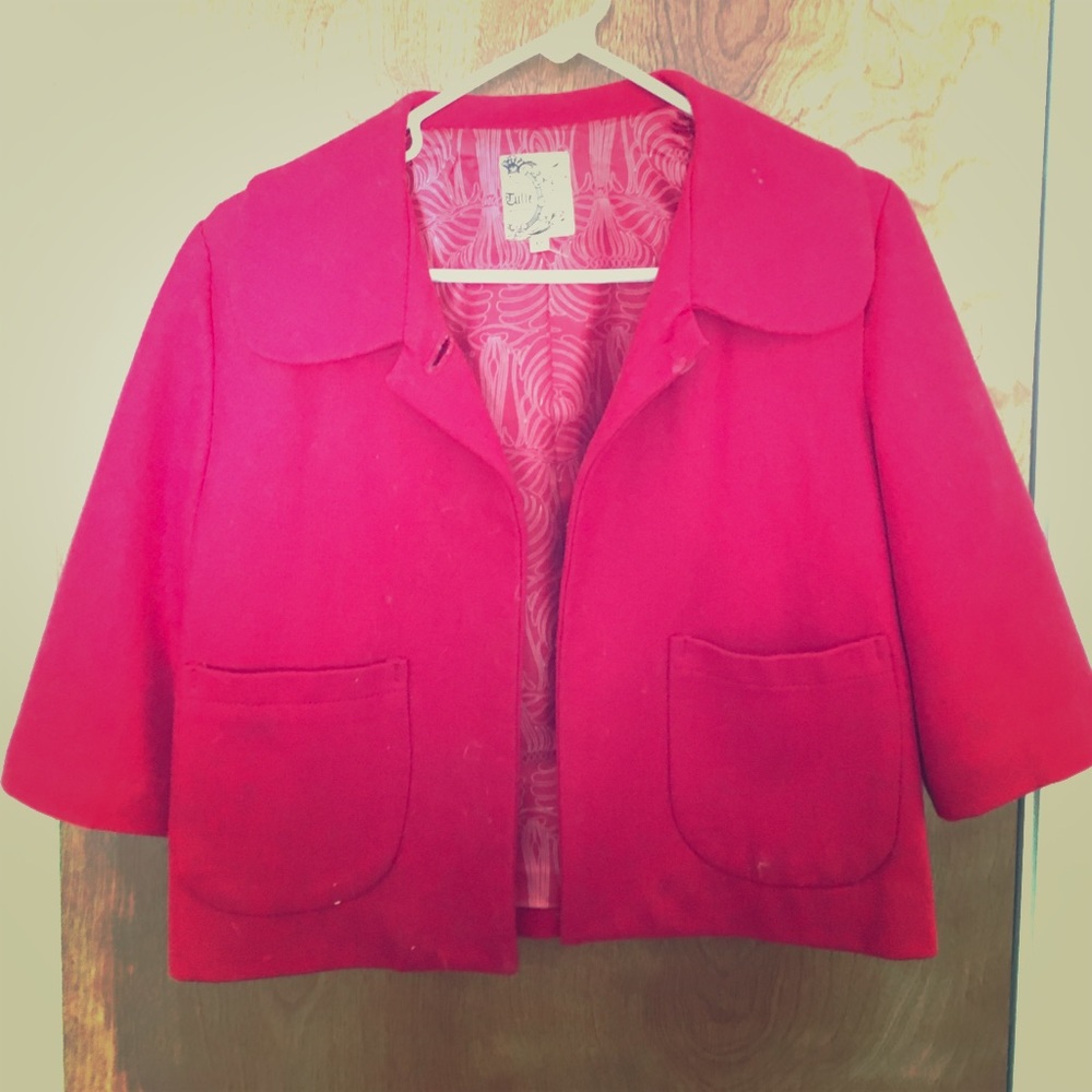Cute cropped red jacket