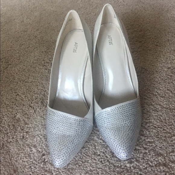 Apt. 9 Heels - Picture 2 of 4