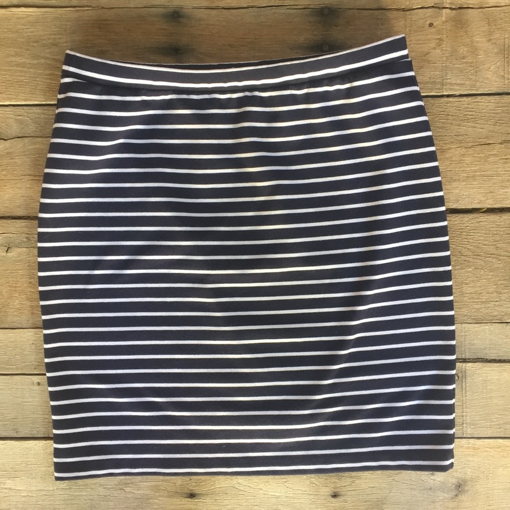 Gap stretchy skirt