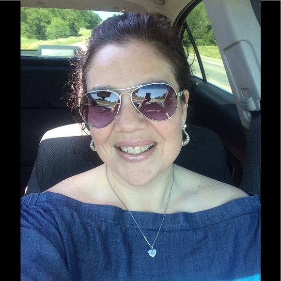 Meet your Posher, Roxanne - Picture 1 of 1