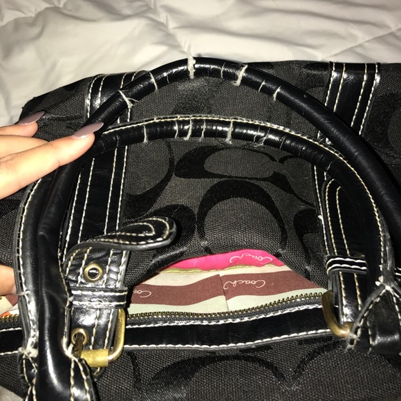 Coach purse - Picture 4 of 7
