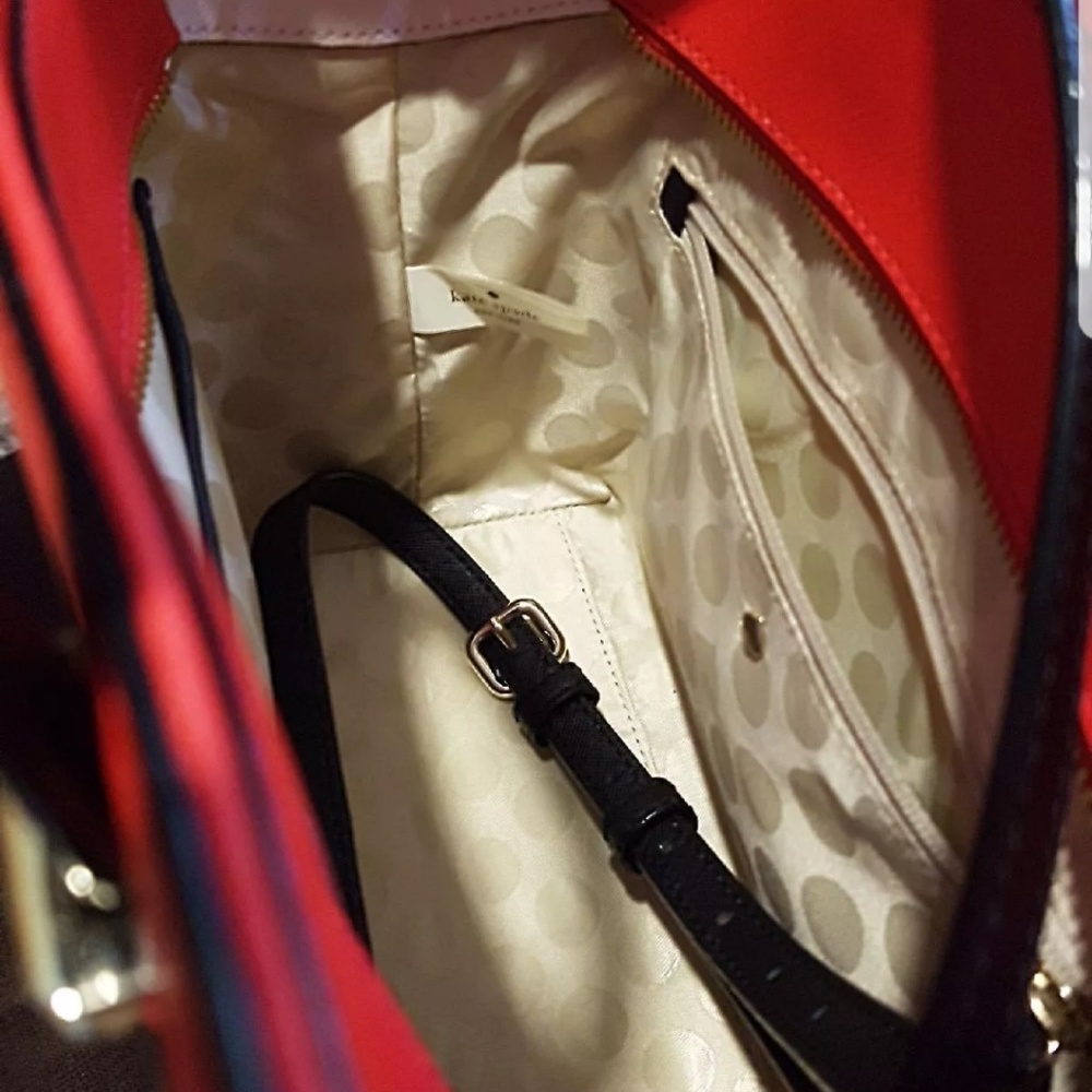 Kate Spade authentic bag. Like new - Picture 4 of 4