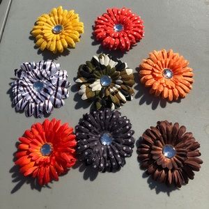 8 Different design hair flower clip.