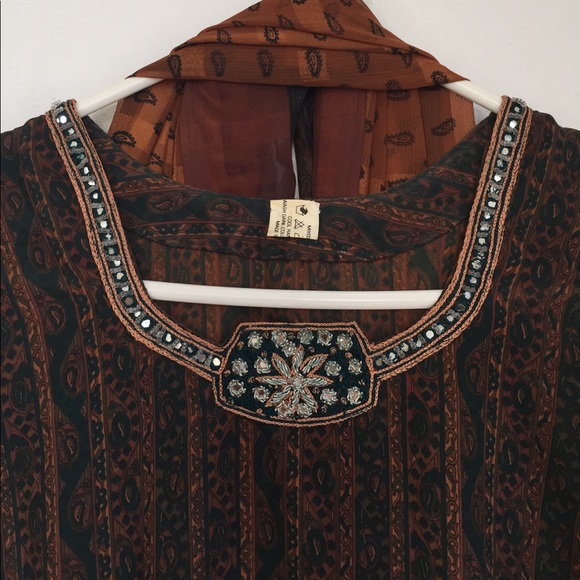 Sleeveless Indian kurta pajama - Picture 2 of 5