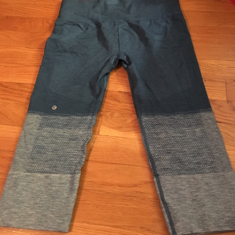 SOLD NWOT Lululemon ombre capris