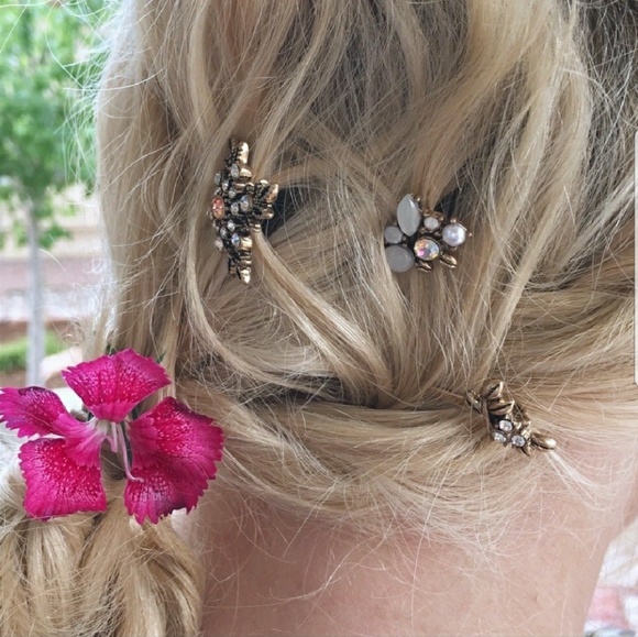 Last pack! Antiqued gold rhinestone hair pins - Picture 2 of 5