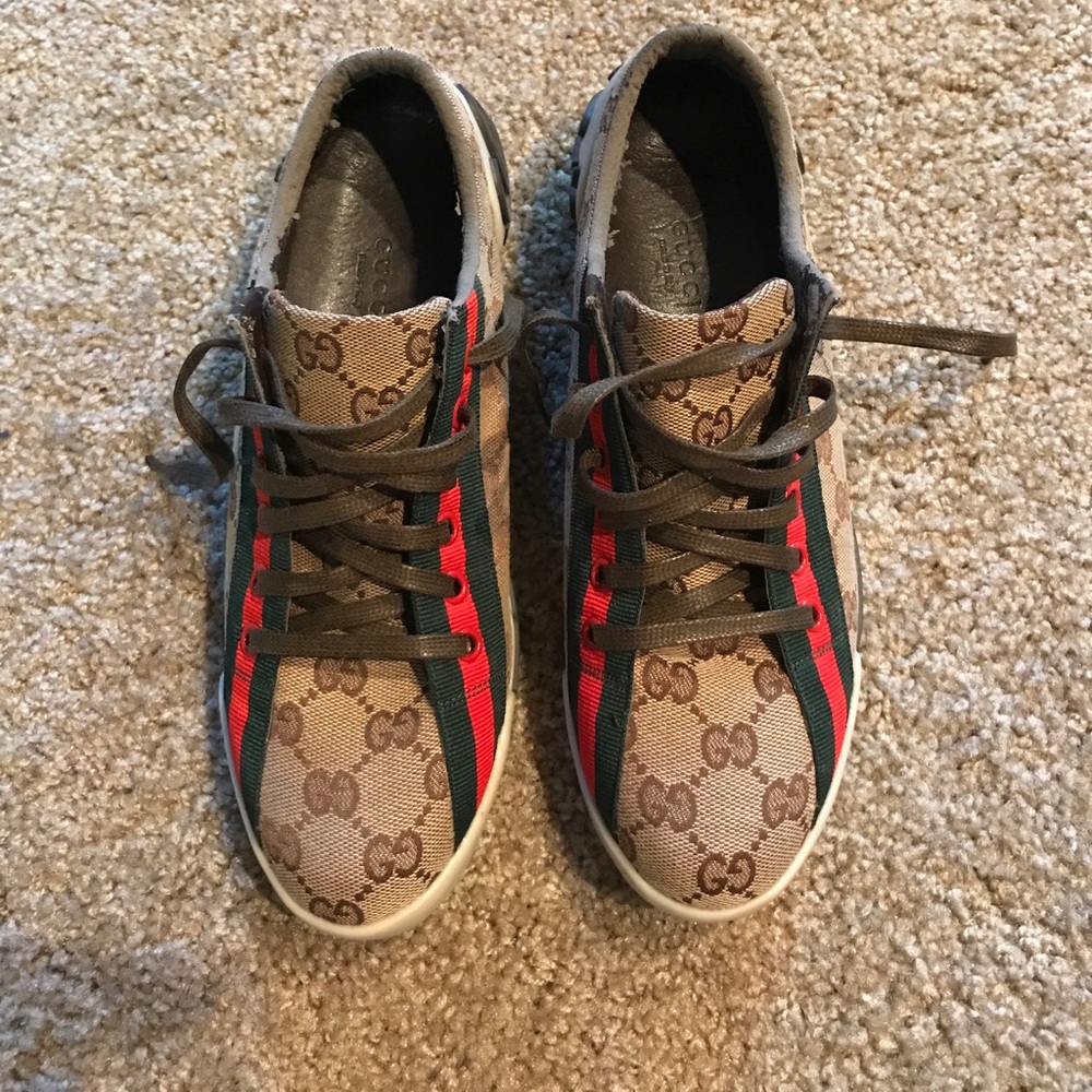 FINAL SALE PRICE!! Gucci Tennis shoes size 7 1/2.