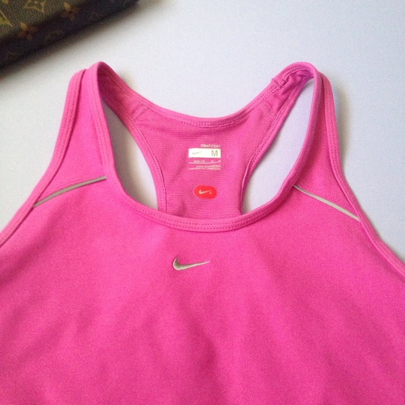 Nike Dri Fit tank Size medium - Picture 2 of 7