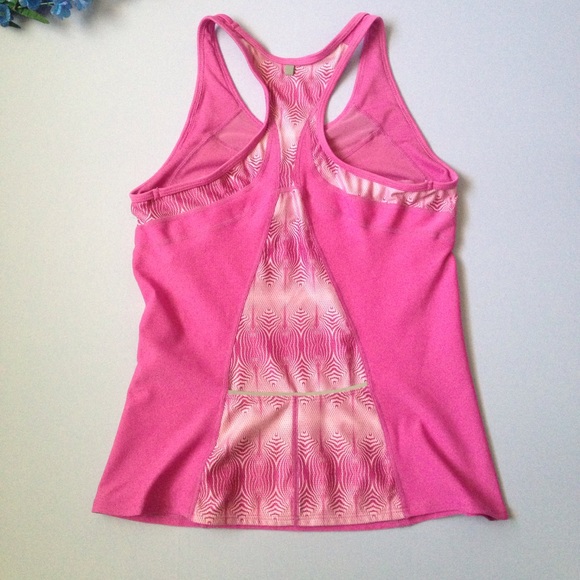 Nike Dri Fit tank Size medium - Picture 4 of 7