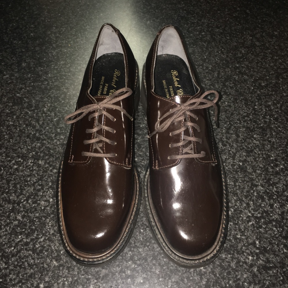 Lace up shoes
