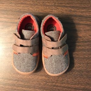 Toddler shoes