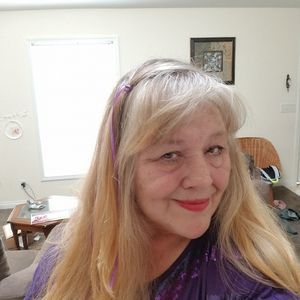 Meet your Posher, Joann