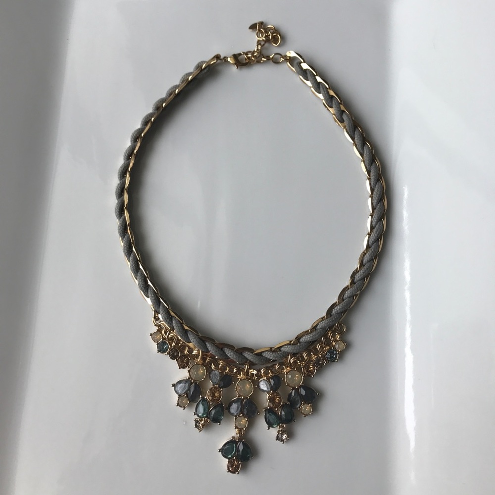 Yanbal necklace. Never worn.