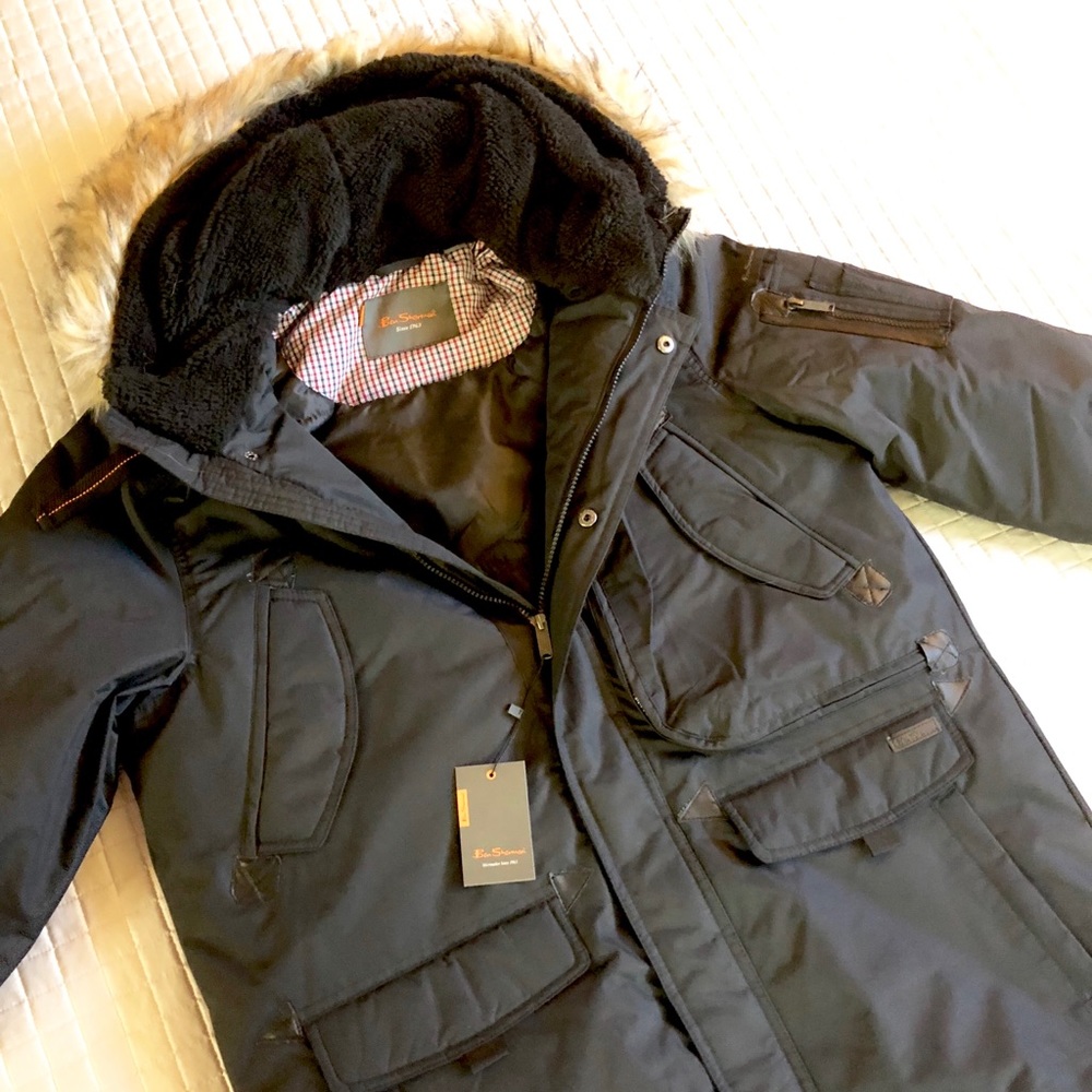 ❄️Bundle up! Ben Sherman parka, removable fur trim