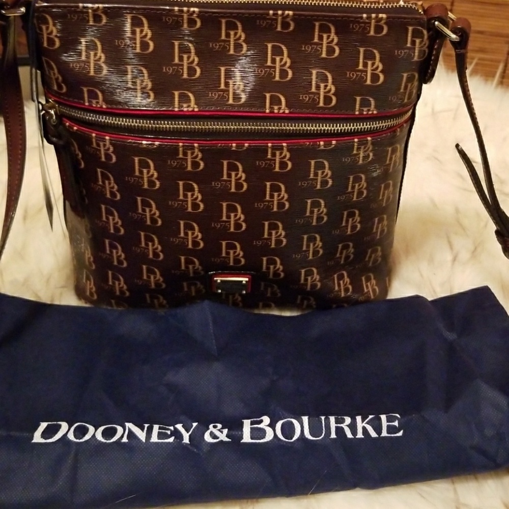 Dooney & Bourke Sutton crossbody bag