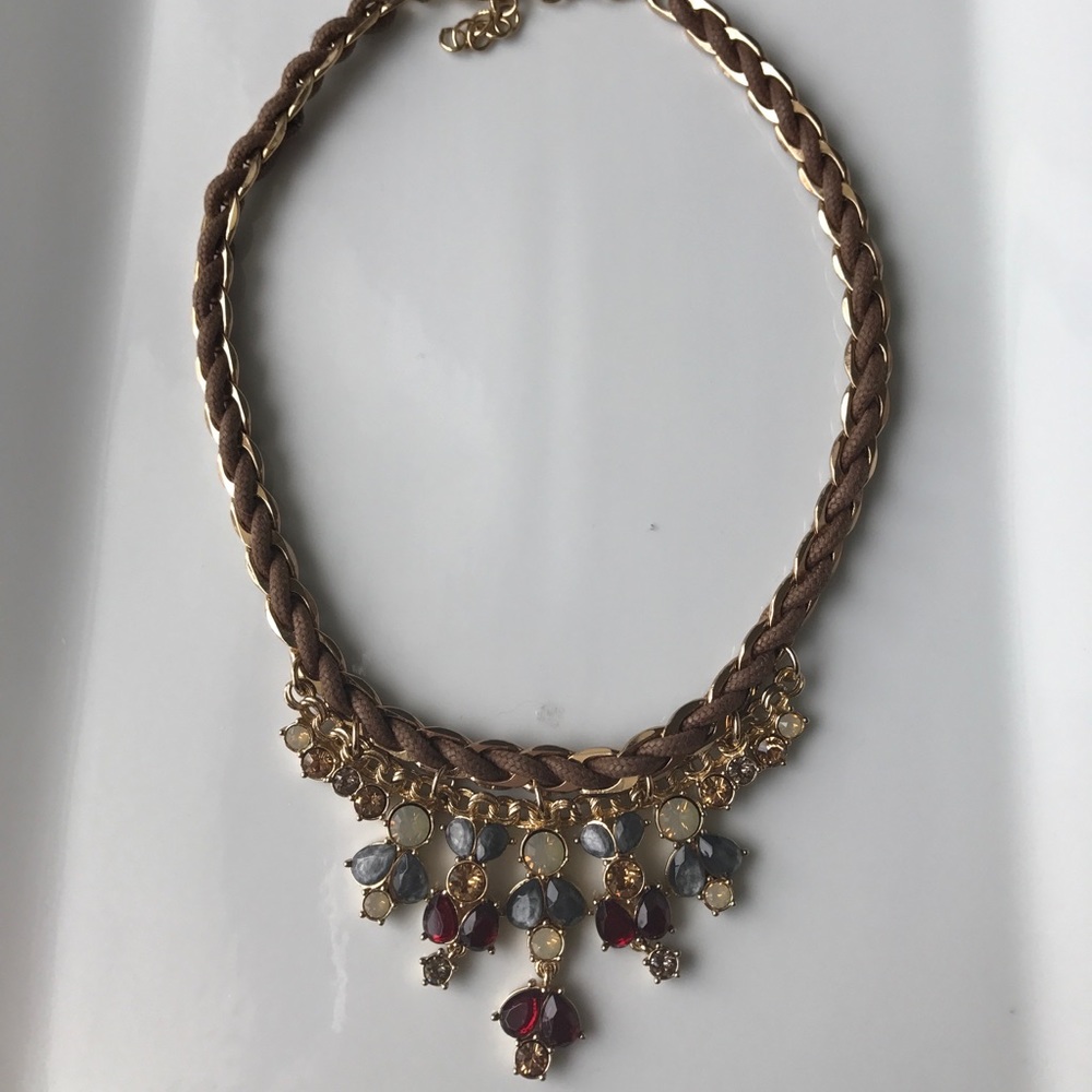 Yanbal necklace. Never been worn.