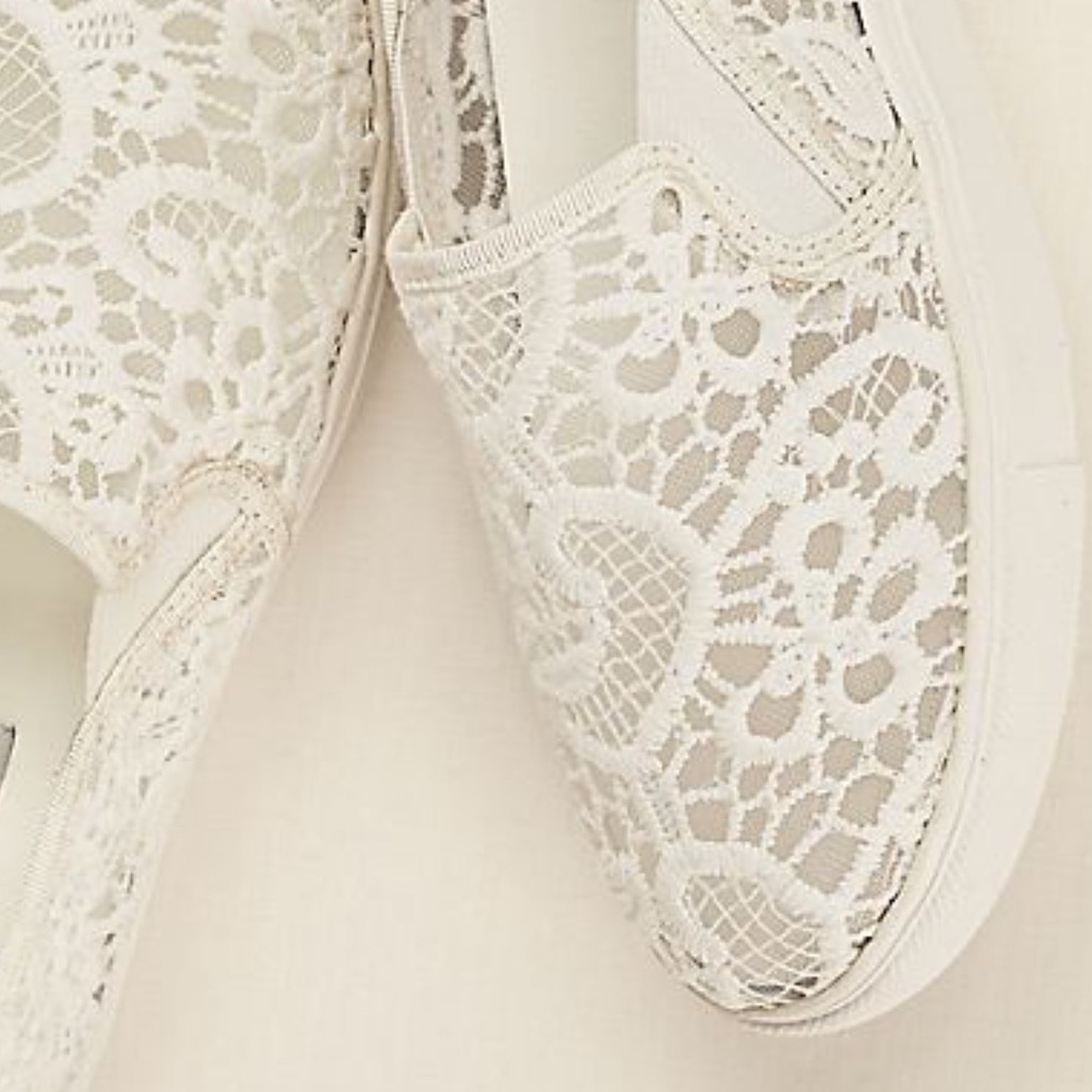 Steve Madden Elia Bridal Lace Slip On Sneaker