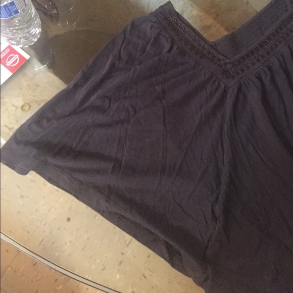 American Eagle Embroidered gray top Dolman sleeves - Picture 3 of 4