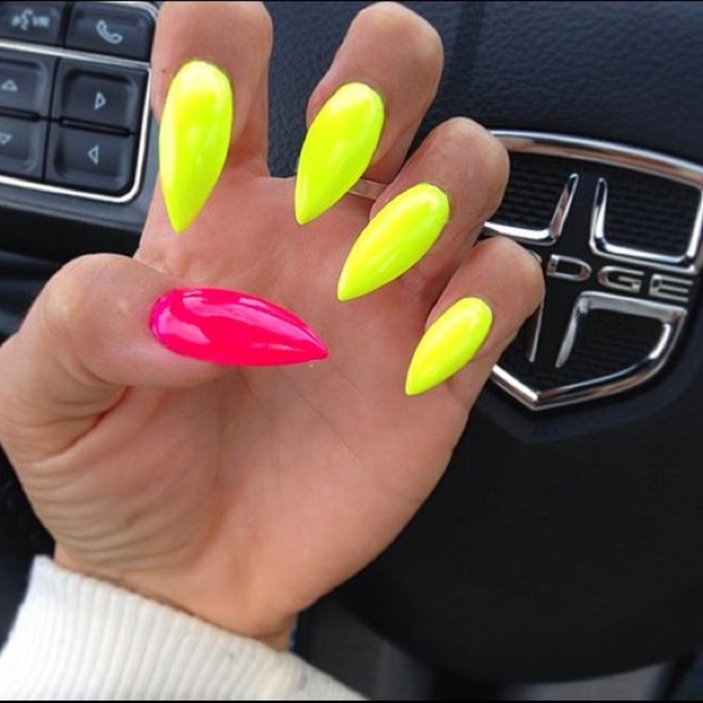 UV Gel Stiletto Nails