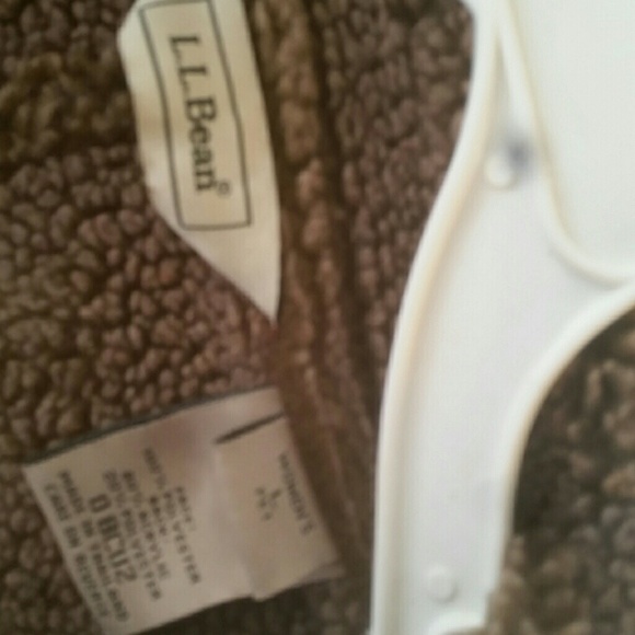 LL bean  polyester  vest (feels and looks suade) - Picture 2 of 4