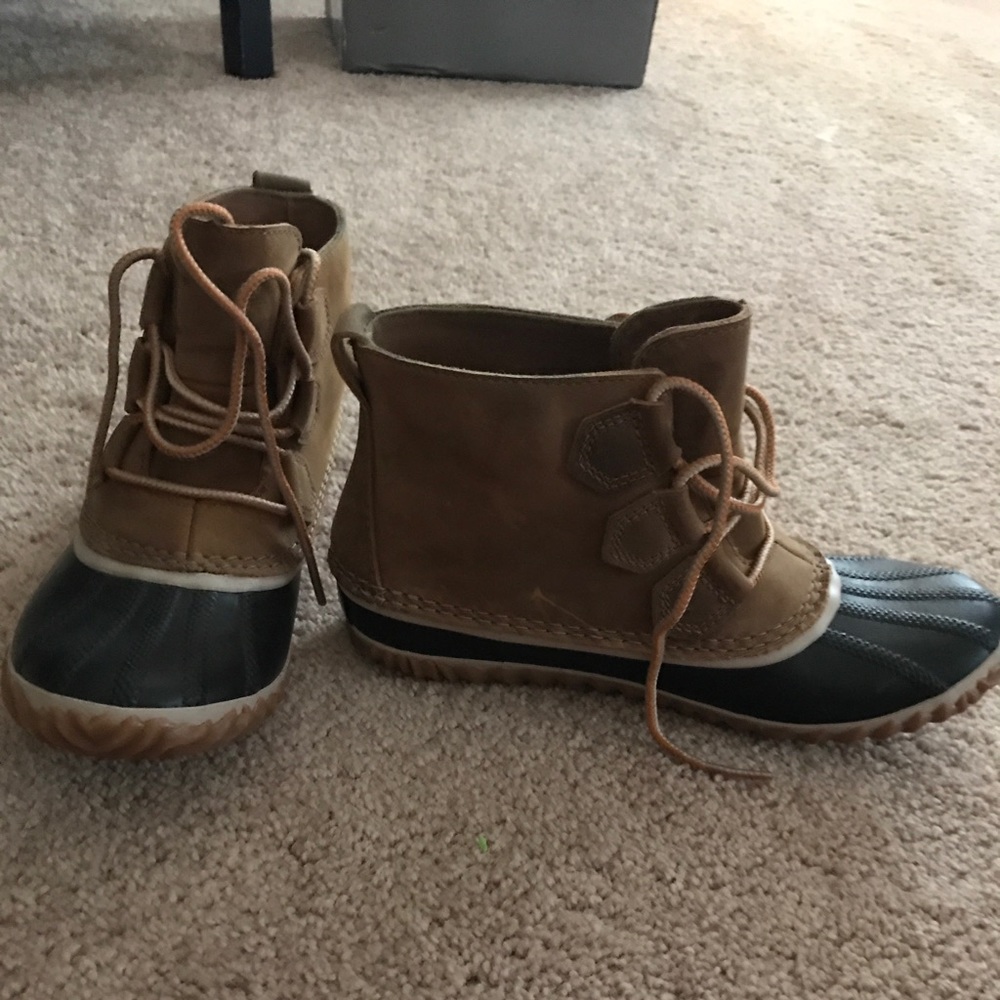 Sorel Out and About booties
