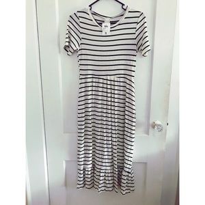 Super cute striped HERSHE Midi Dress Size S