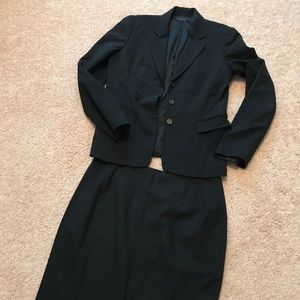 Elie Tahari black suit