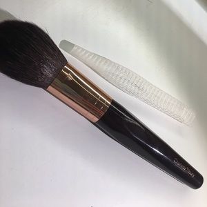 Charlotte Tilbury bronzer brush