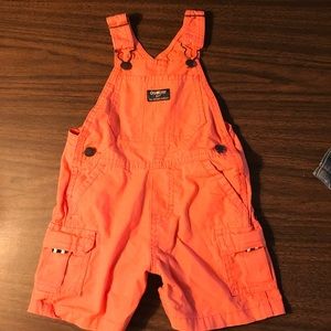 Osh mosh, overall short onsie