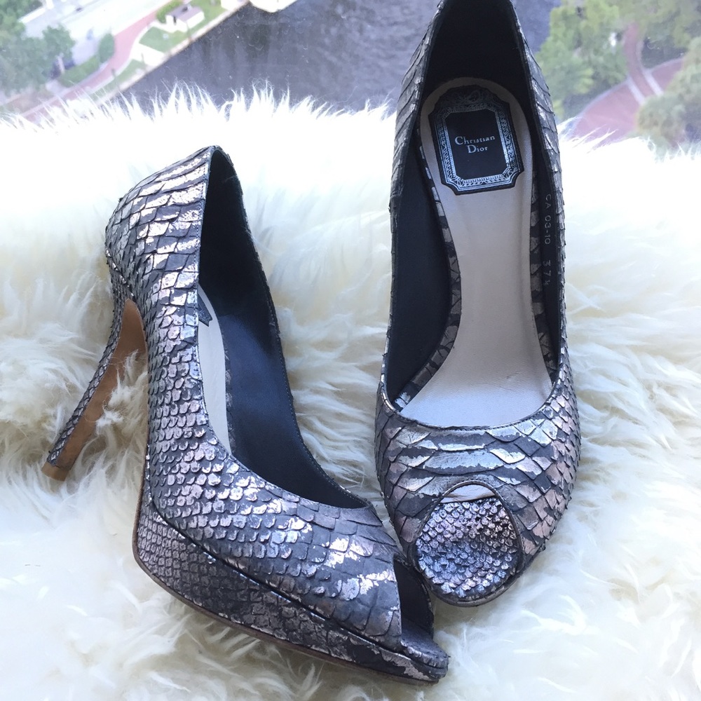 CHRISTIAN DIOR silver pumps