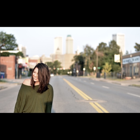 Meet your Posher, Myriah - Picture 2 of 3