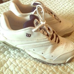 Tennis shoes with non marking soles