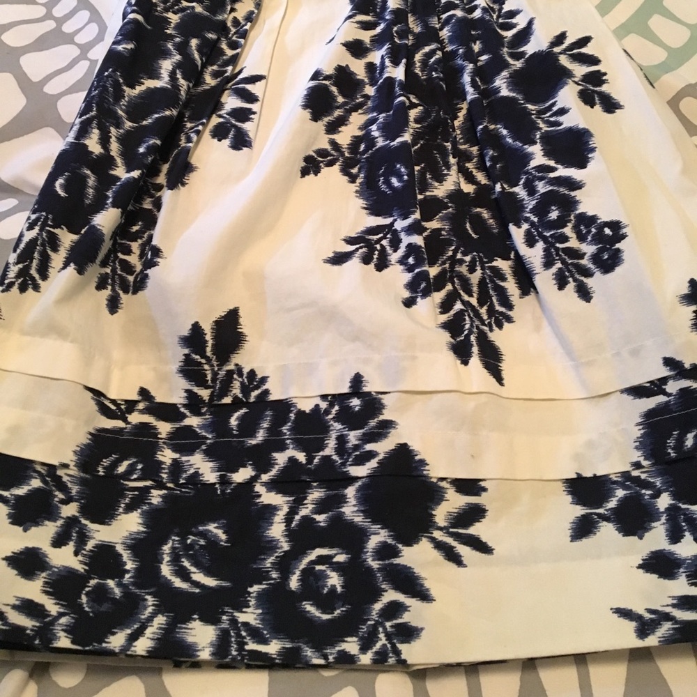Talbots skirt so 14. Fits like 12