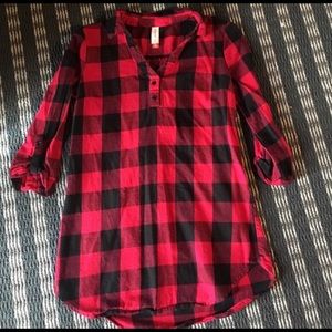 Red/Black flannel topSize S(3-5) no boundaries