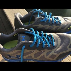 Under Armour Spine Venom