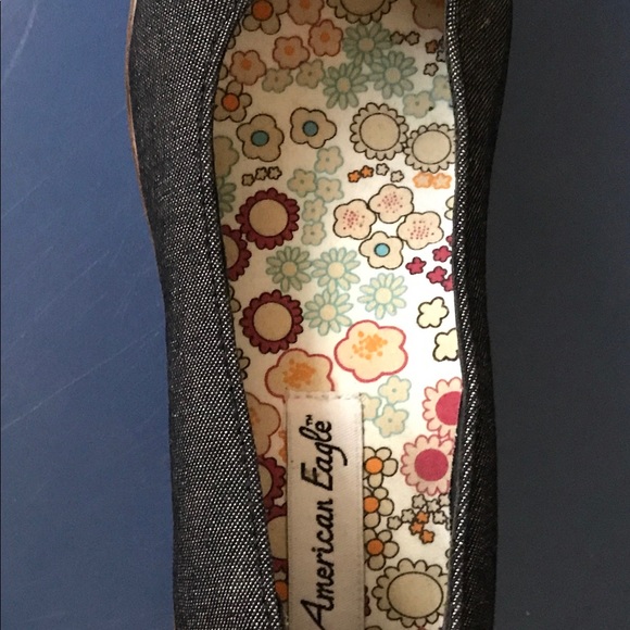 Woman's "American eagle" denim shoes- -size 51/2 - Picture 2 of 2