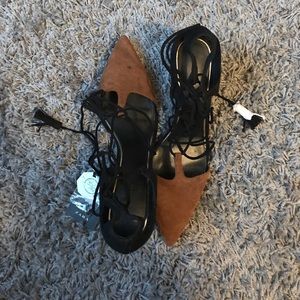 |FALL SALE| ZARA ankle tie heels (kitten)