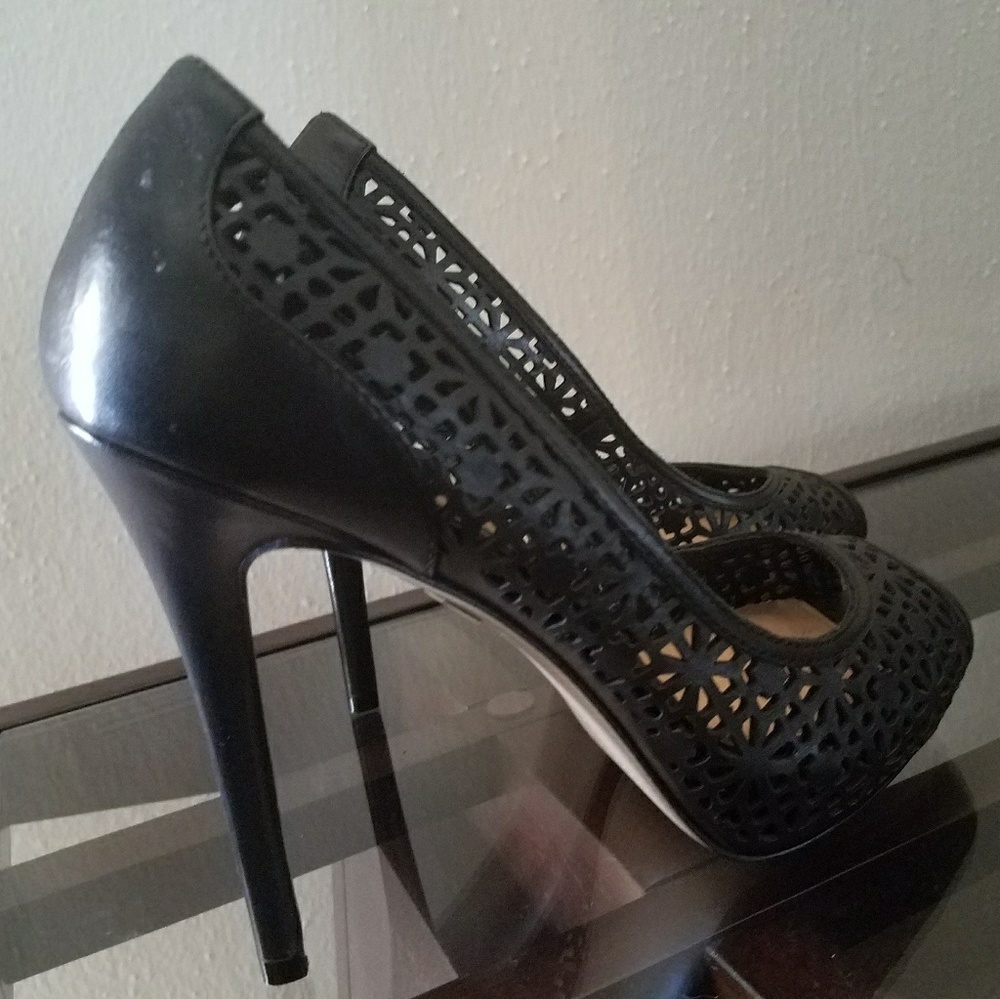Sz7 Leather laser cut heels