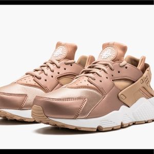 Nike Air Huarache Run *RARE COLOR* Rose Gold