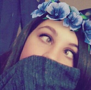 Meet your Posher, Elizabeth