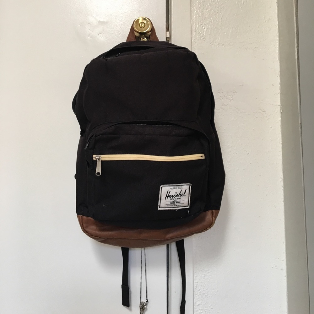 Herschel Pop Quiz Backpack in Black